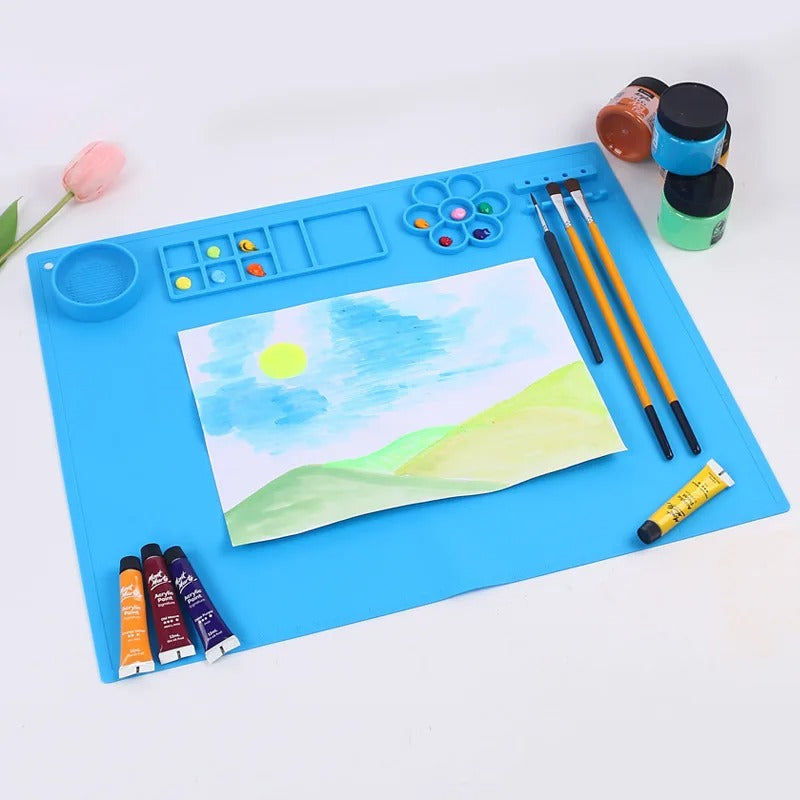Painting Station with Brush Rinser