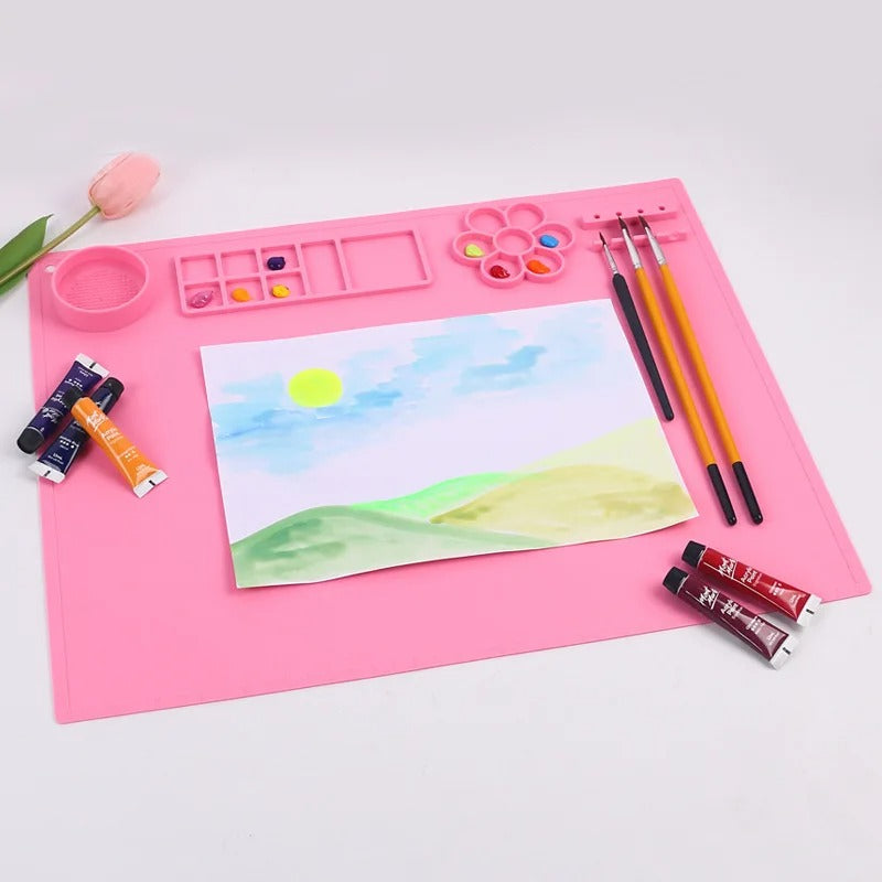 Painting Station with Brush Rinser